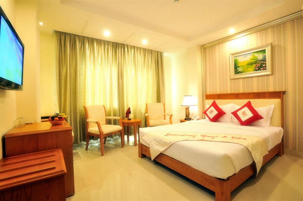 Silverland Sil Hotel Ho Chi Minh City Exterior photo