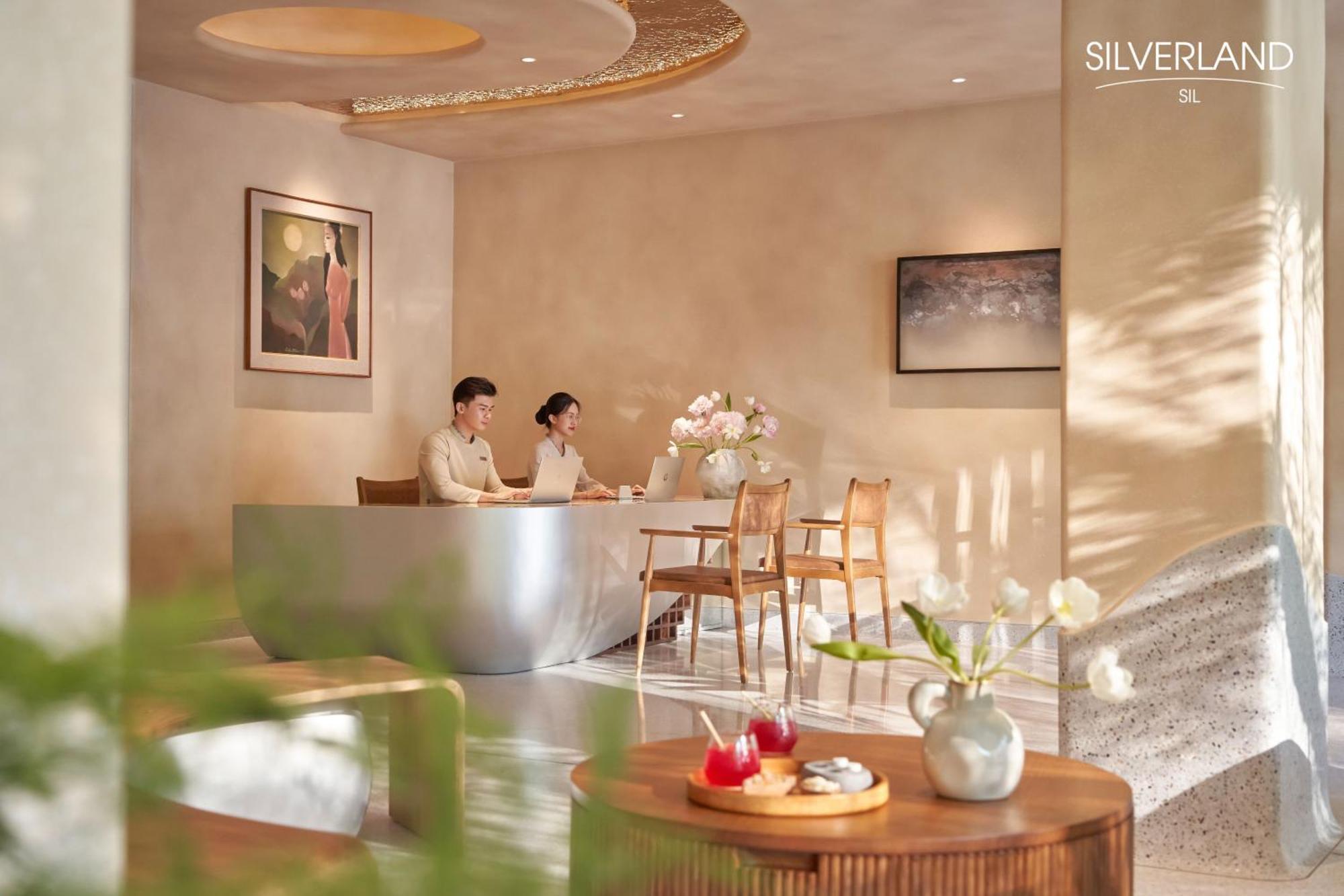 Silverland Sil Hotel Ho Chi Minh City Exterior photo